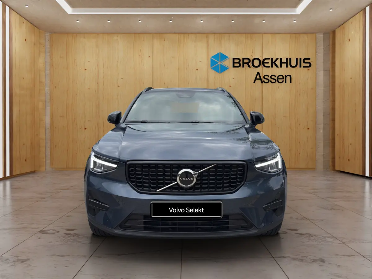 2.0 B4 Plus Dark | Trekhaak | BLIS | Harman Kardon | Camera | Stoel + Stuur Verwarming | Keyless Start / Entry |