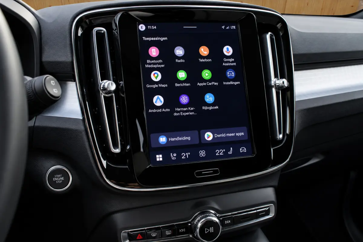 2.0 B4 Plus Dark | Trekhaak | BLIS | Harman Kardon | Camera | Stoel + Stuur Verwarming | Keyless Start / Entry |