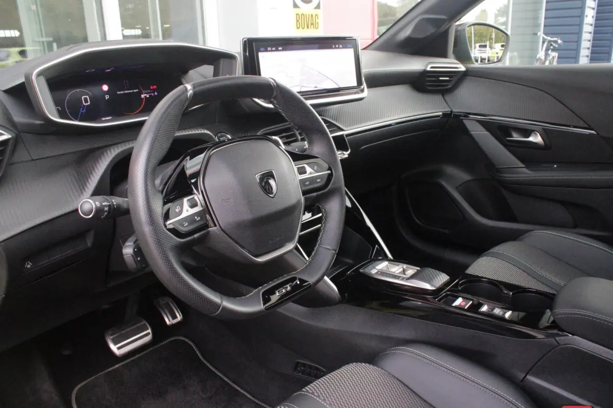 1.2 Hybrid 145PK AUTOMAAT GT | PANORAMA DAK | ADAPTIVE CRUISE CONTROL | KEYLESS ENTRY/START | LICHTMETALEN VELGEN 17" | ACHTERUITRIJ CAMERA | FULL LED KOPLAMPEN | PARKEERSENSOREN VOOR + ACHT