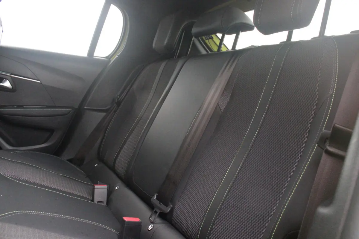 1.2 Hybrid 145PK AUTOMAAT GT | PANORAMA DAK | ADAPTIVE CRUISE CONTROL | KEYLESS ENTRY/START | LICHTMETALEN VELGEN 17" | ACHTERUITRIJ CAMERA | FULL LED KOPLAMPEN | PARKEERSENSOREN VOOR + ACHT