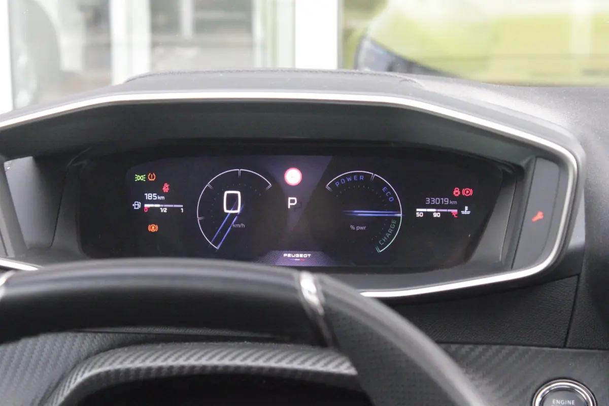 1.2 Hybrid 145PK AUTOMAAT GT | PANORAMA DAK | ADAPTIVE CRUISE CONTROL | KEYLESS ENTRY/START | LICHTMETALEN VELGEN 17" | ACHTERUITRIJ CAMERA | FULL LED KOPLAMPEN | PARKEERSENSOREN VOOR + ACHT