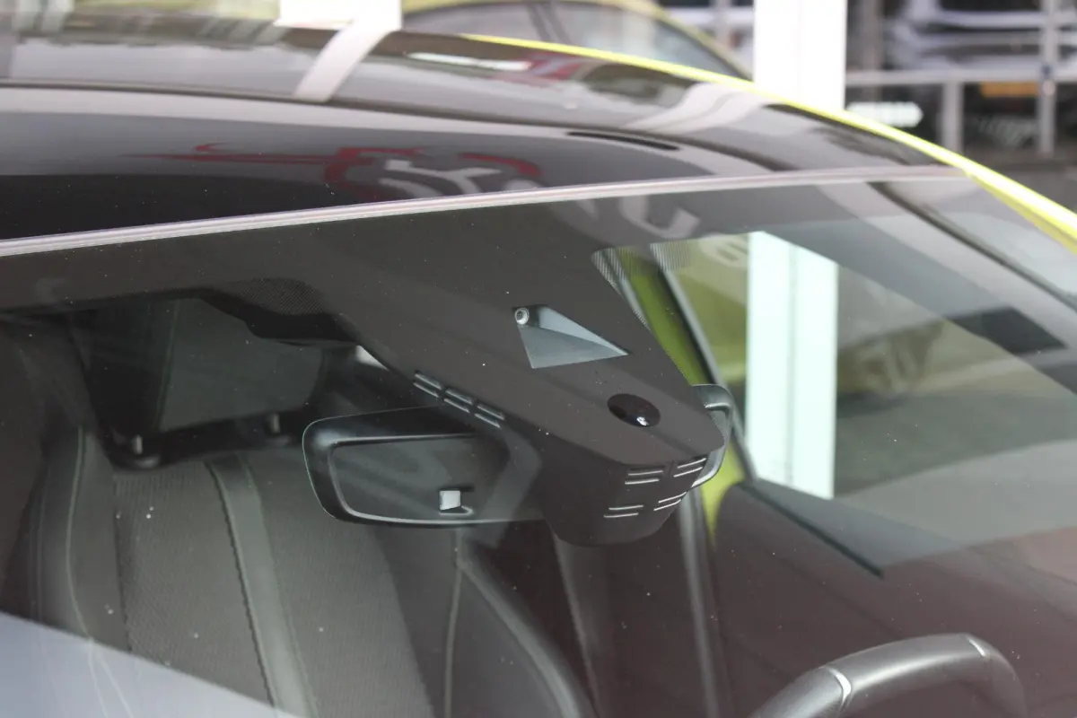 1.2 Hybrid 145PK AUTOMAAT GT | PANORAMA DAK | ADAPTIVE CRUISE CONTROL | KEYLESS ENTRY/START | LICHTMETALEN VELGEN 17" | ACHTERUITRIJ CAMERA | FULL LED KOPLAMPEN | PARKEERSENSOREN VOOR + ACHT