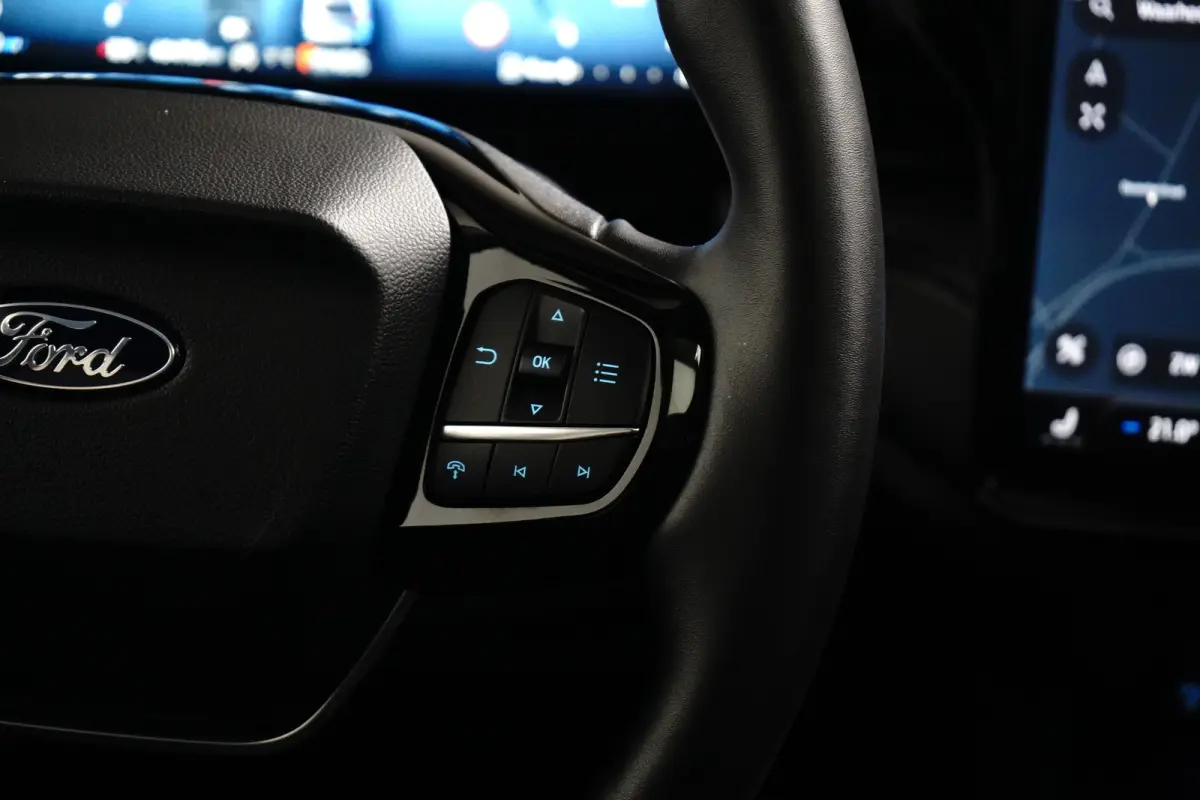 1.0 EcoBoost Titanium X Automaat | Afn. Trekhaak | Panoramadak | Adaptive Cruise | Dodehoek Detectie