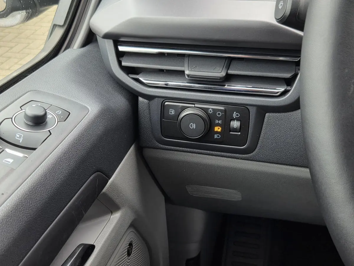 Tourneo 340 2.5 PHEV L2H1 Titanium X | 360° Camera | Cruise control adaptief met Stop&Go en stuurhulp | LED koplampen