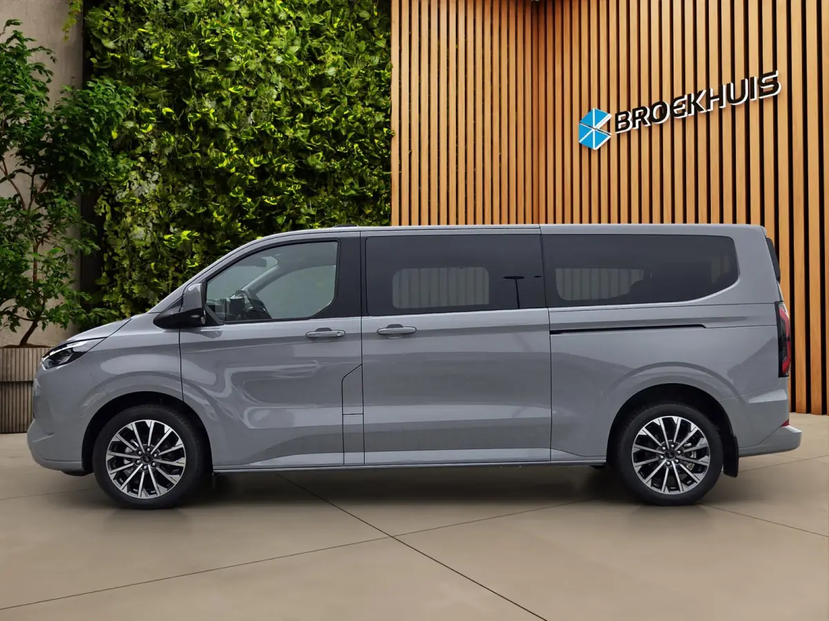 Tourneo 340 2.5 PHEV L2H1 Titanium X | 360° Camera | Cruise control adaptief met Stop&Go en stuurhulp | LED koplampen