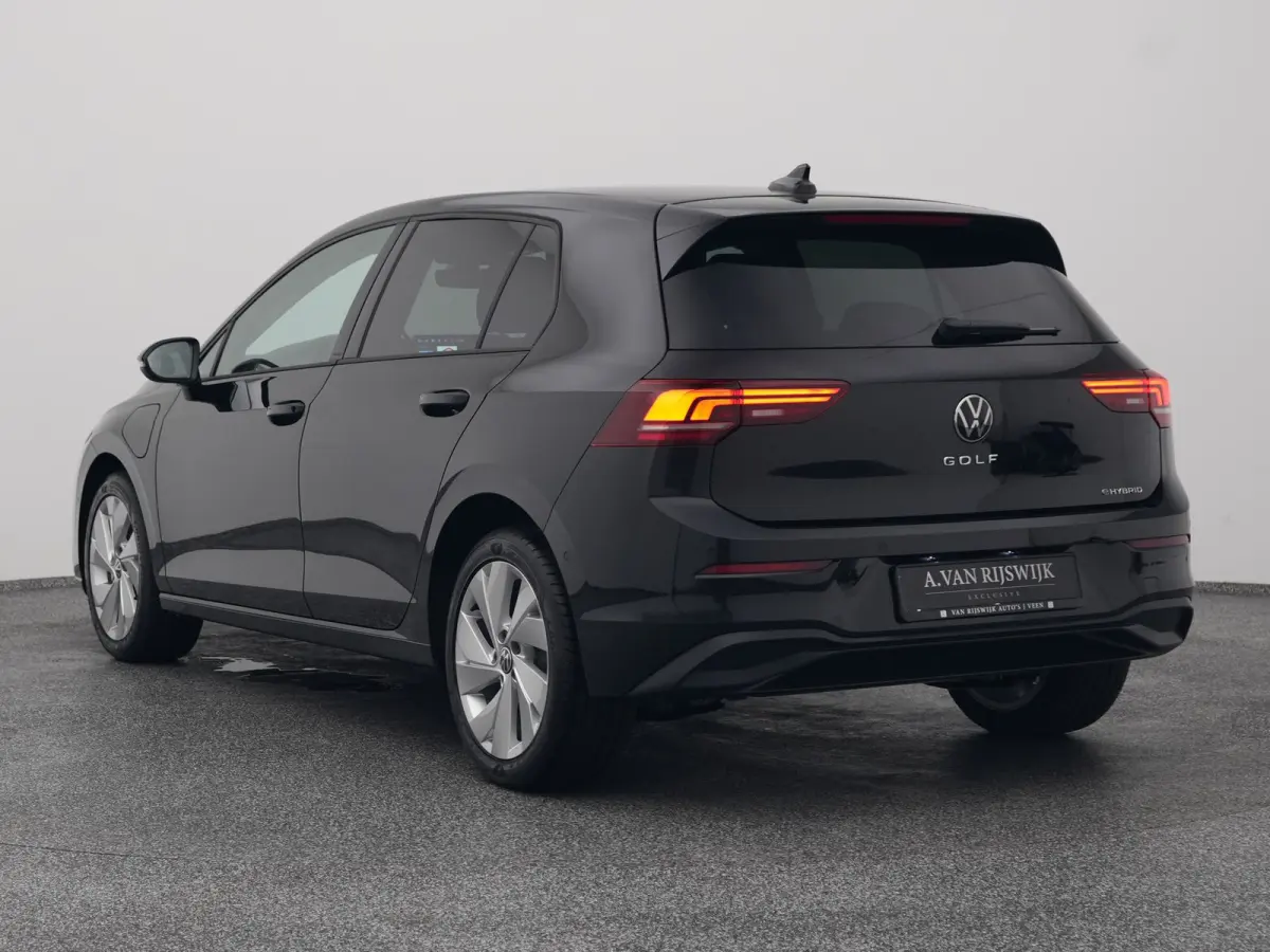 1.5 eHybrid Life Edition | CAMERA | ADAPTIVE | STOEL- EN STUURVERW.