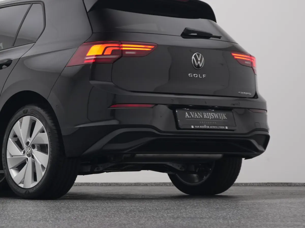1.5 eHybrid Life Edition | CAMERA | ADAPTIVE | STOEL- EN STUURVERW.