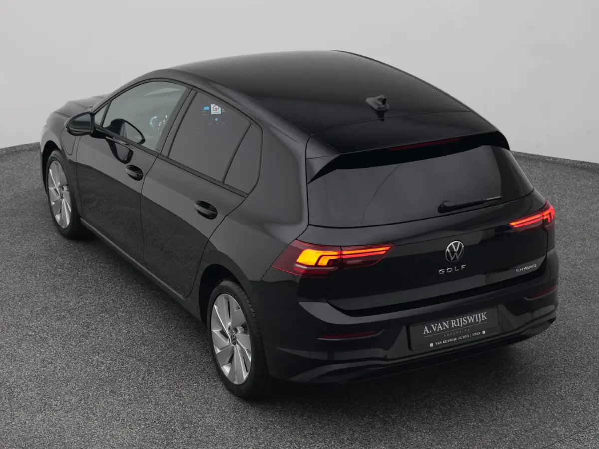 1.5 eHybrid Life Edition | CAMERA | ADAPTIVE | STOEL- EN STUURVERW.