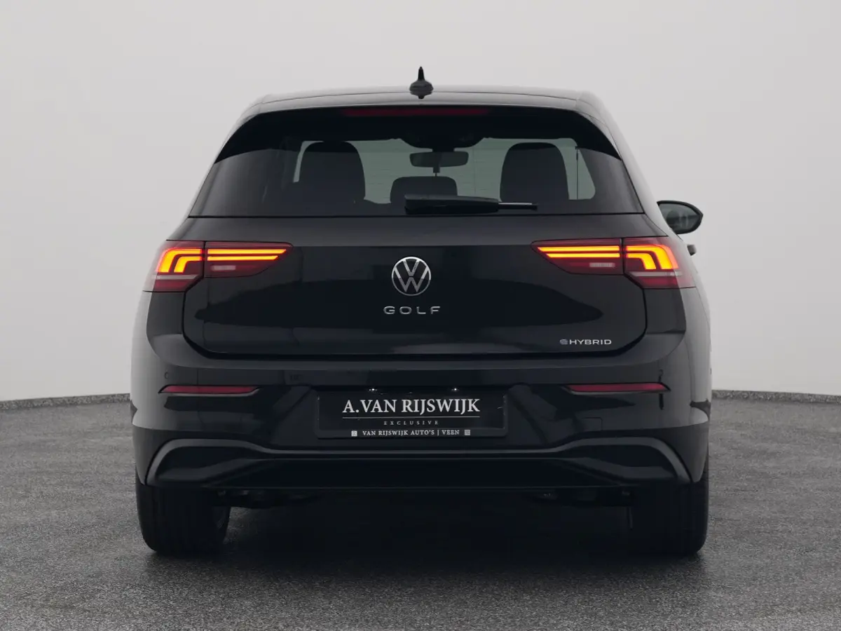 1.5 eHybrid Life Edition | CAMERA | ADAPTIVE | STOEL- EN STUURVERW.