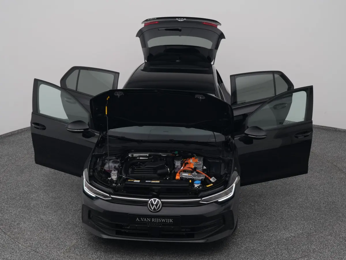 1.5 eHybrid Life Edition | CAMERA | ADAPTIVE | STOEL- EN STUURVERW.