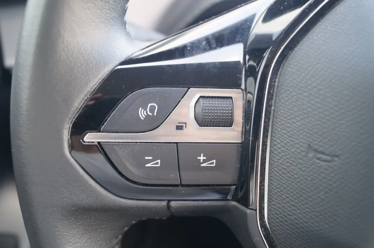1.2 PureTech Active -CARPLAY-AIRCO-CRUISE-