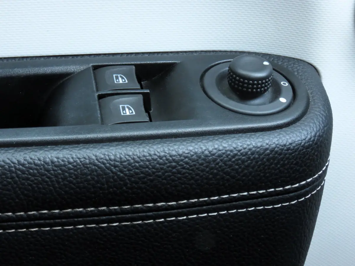1.0 SCe Intens | NIEUWE TYPE | LEDER | GROOT SCHERM | CARPLAY | CRUISE CONTROL | LICHTMETALEN VELGEN | PDC | DAB+ |
