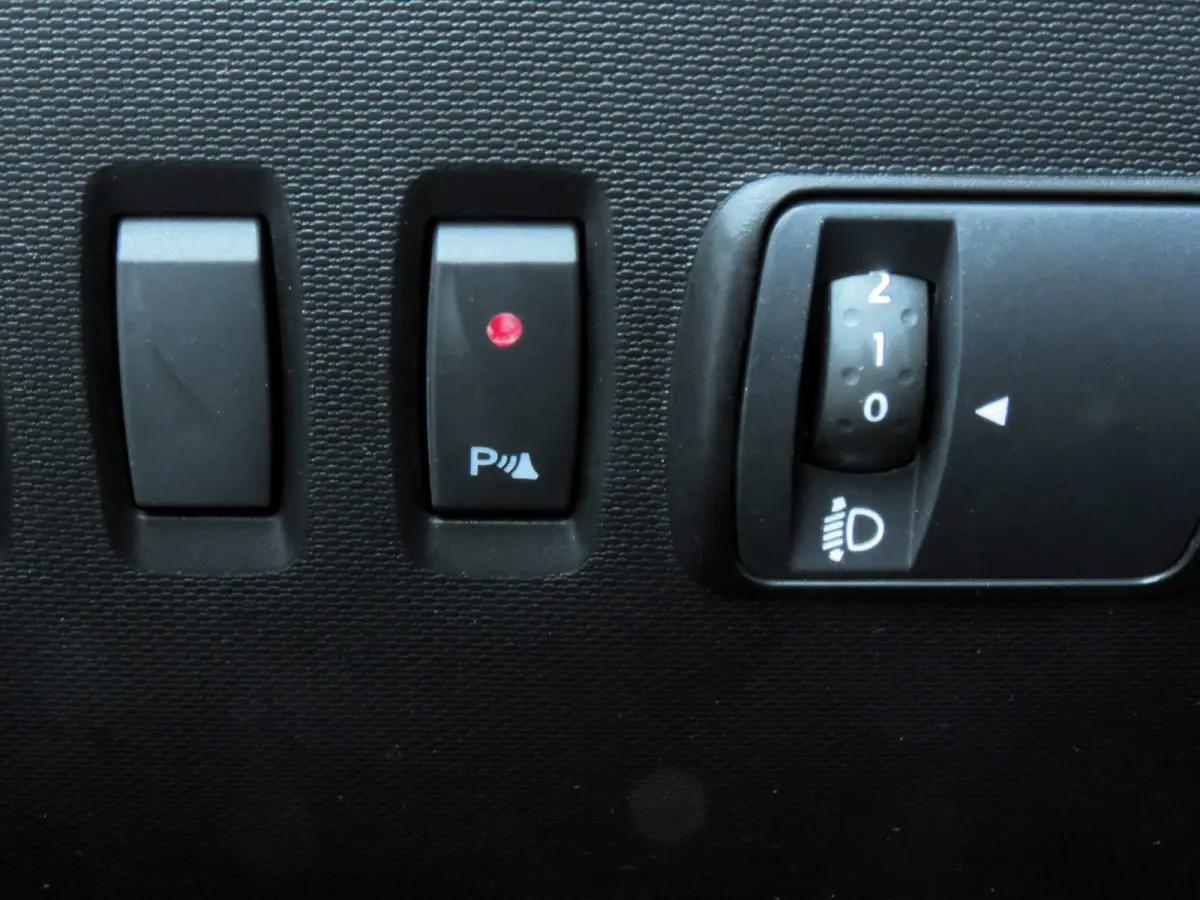 1.0 SCe Intens | NIEUWE TYPE | LEDER | GROOT SCHERM | CARPLAY | CRUISE CONTROL | LICHTMETALEN VELGEN | PDC | DAB+ |