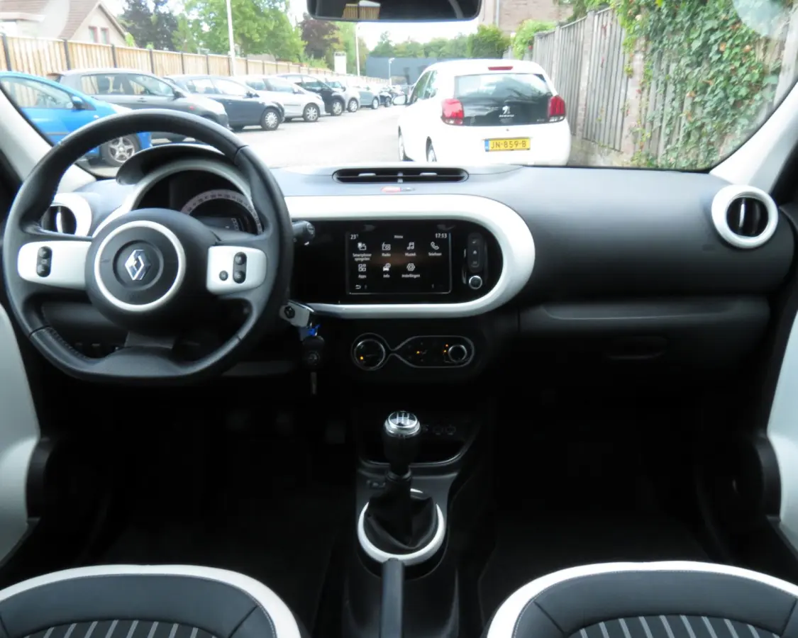 1.0 SCe Intens | NIEUWE TYPE | LEDER | GROOT SCHERM | CARPLAY | CRUISE CONTROL | LICHTMETALEN VELGEN | PDC | DAB+ |