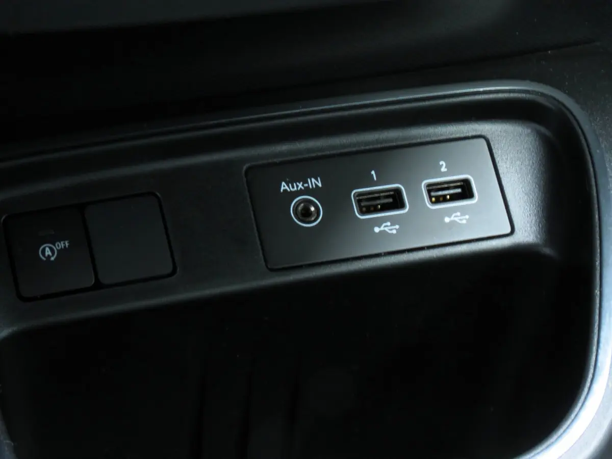 1.0 SCe Intens | NIEUWE TYPE | LEDER | GROOT SCHERM | CARPLAY | CRUISE CONTROL | LICHTMETALEN VELGEN | PDC | DAB+ |
