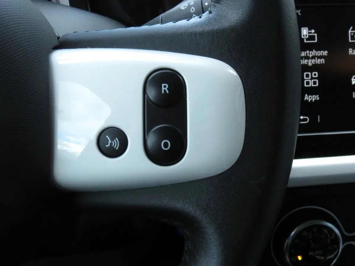 1.0 SCe Intens | NIEUWE TYPE | LEDER | GROOT SCHERM | CARPLAY | CRUISE CONTROL | LICHTMETALEN VELGEN | PDC | DAB+ |