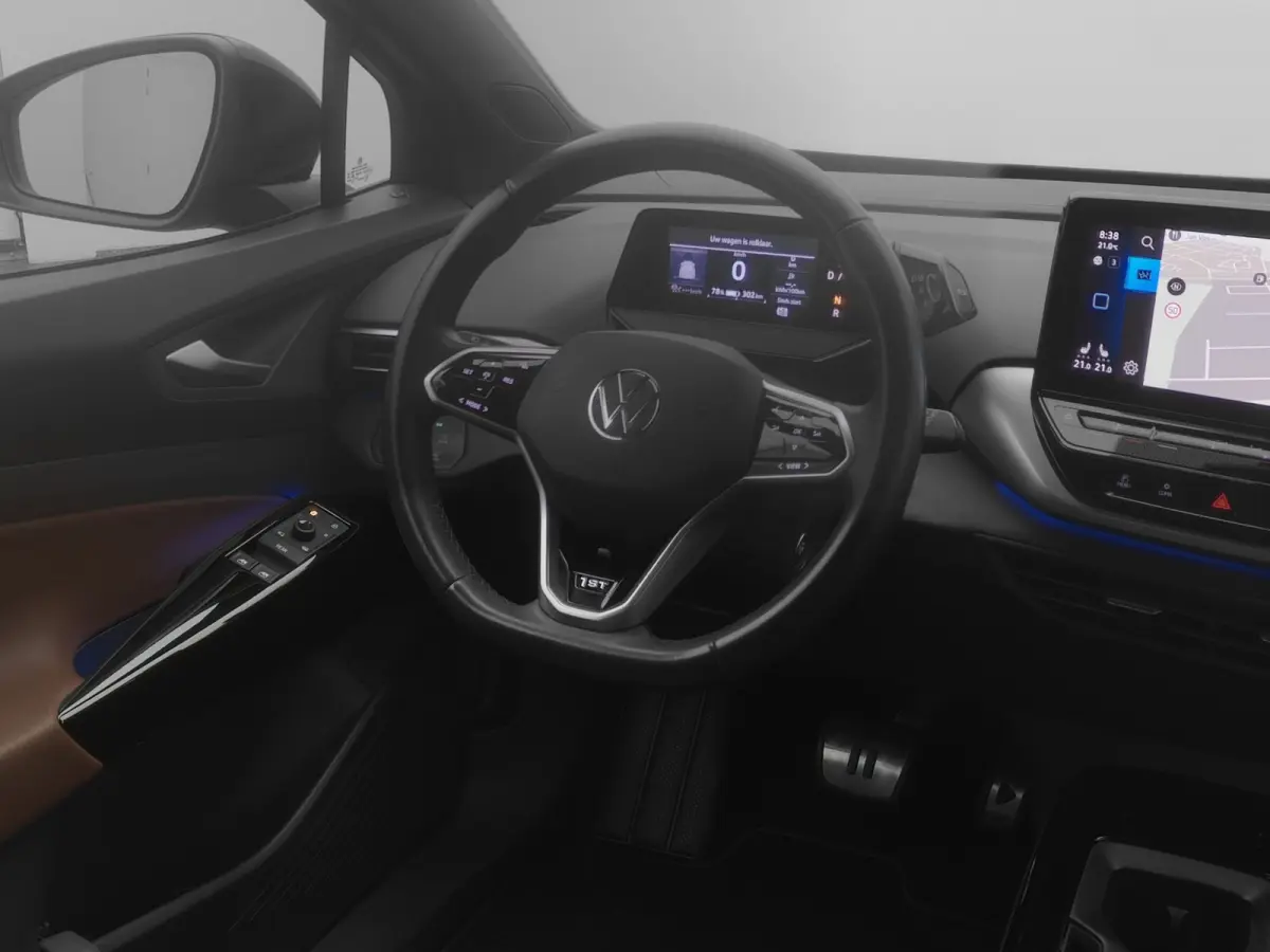 First 77 kWh | CAMERA | ADAPTIVE | STOEL- EN STUURVERW.