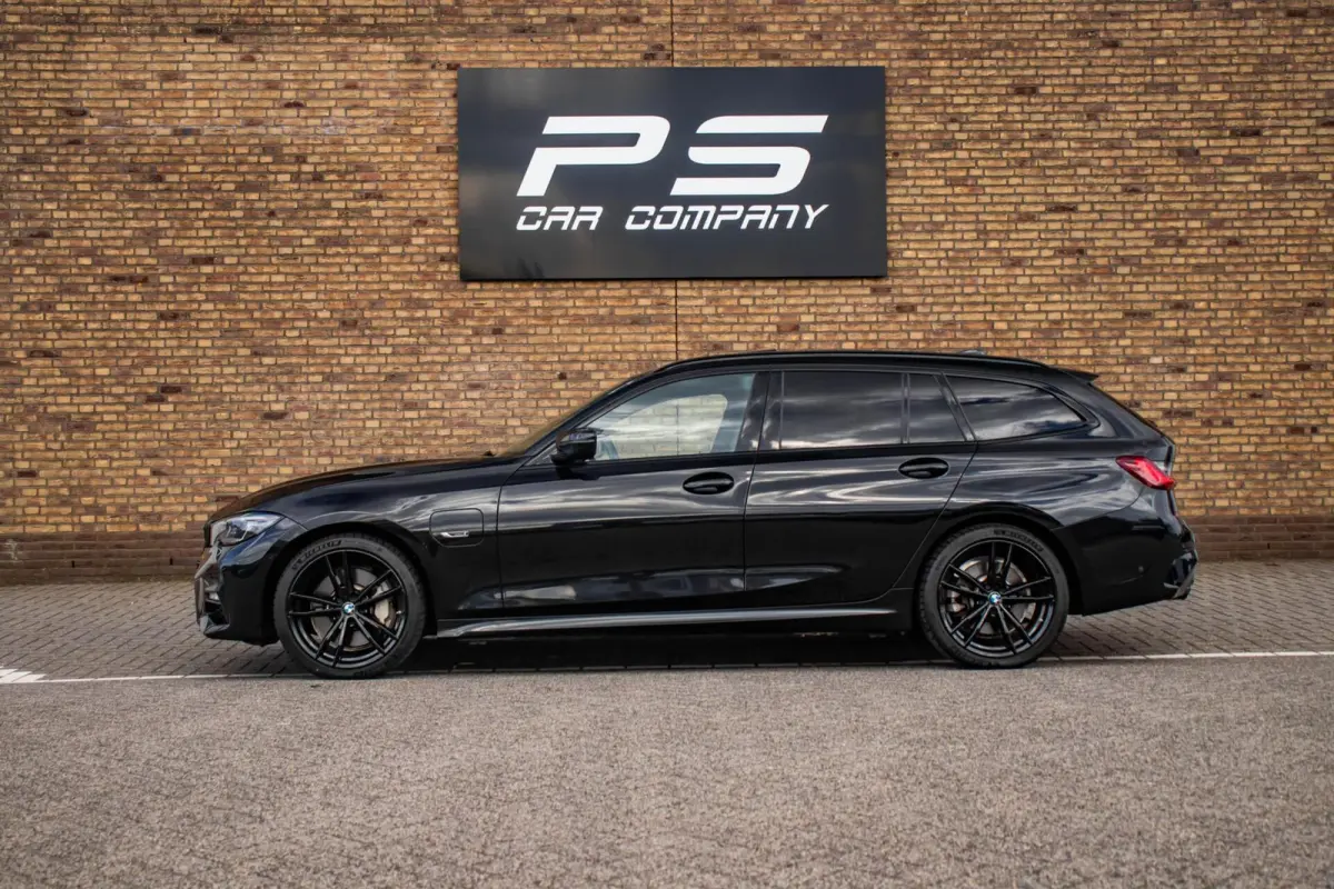 330e M-Sport, Pano, Leder, Laser