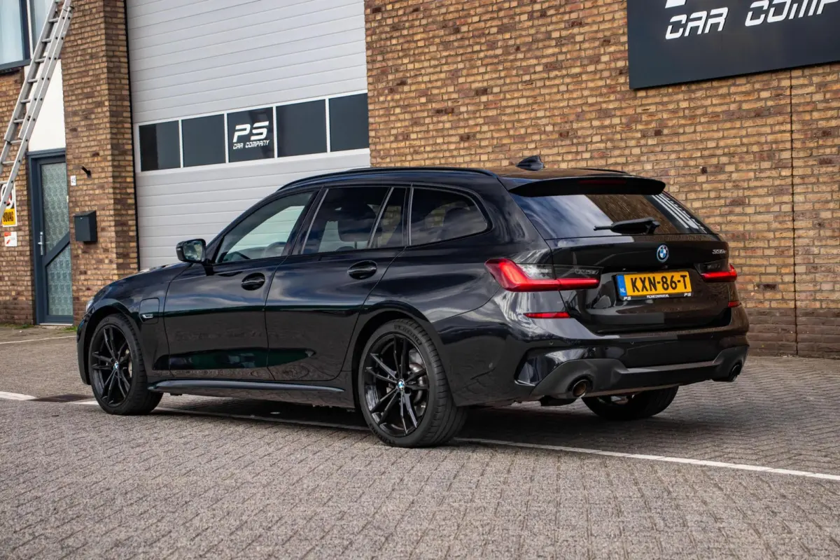 330e M-Sport, Pano, Leder, Laser