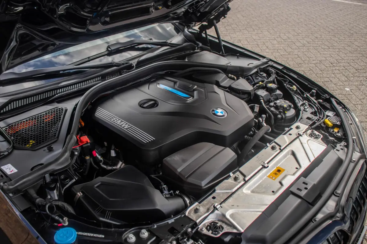330e M-Sport, Pano, Leder, Laser