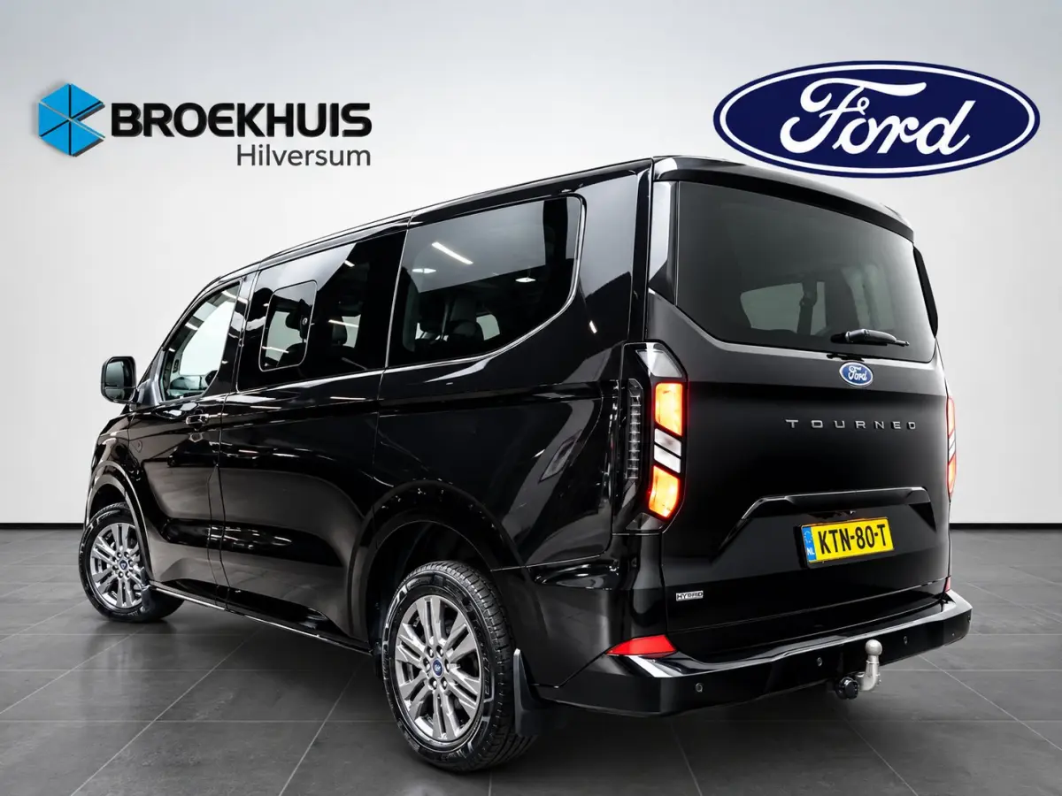 Tourneo 340 2.5 PHEV 233pk L1H1 Titanium | Elekt. Trekhaak | Winterpack | 4 jaar / 100.000km Garantie