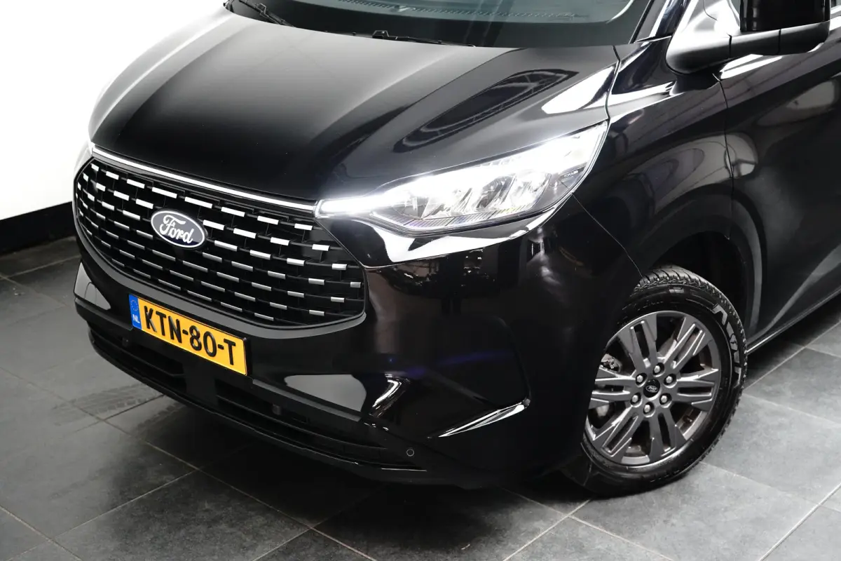 Tourneo 340 2.5 PHEV 233pk L1H1 Titanium | Elekt. Trekhaak | Winterpack | 4 jaar / 100.000km Garantie