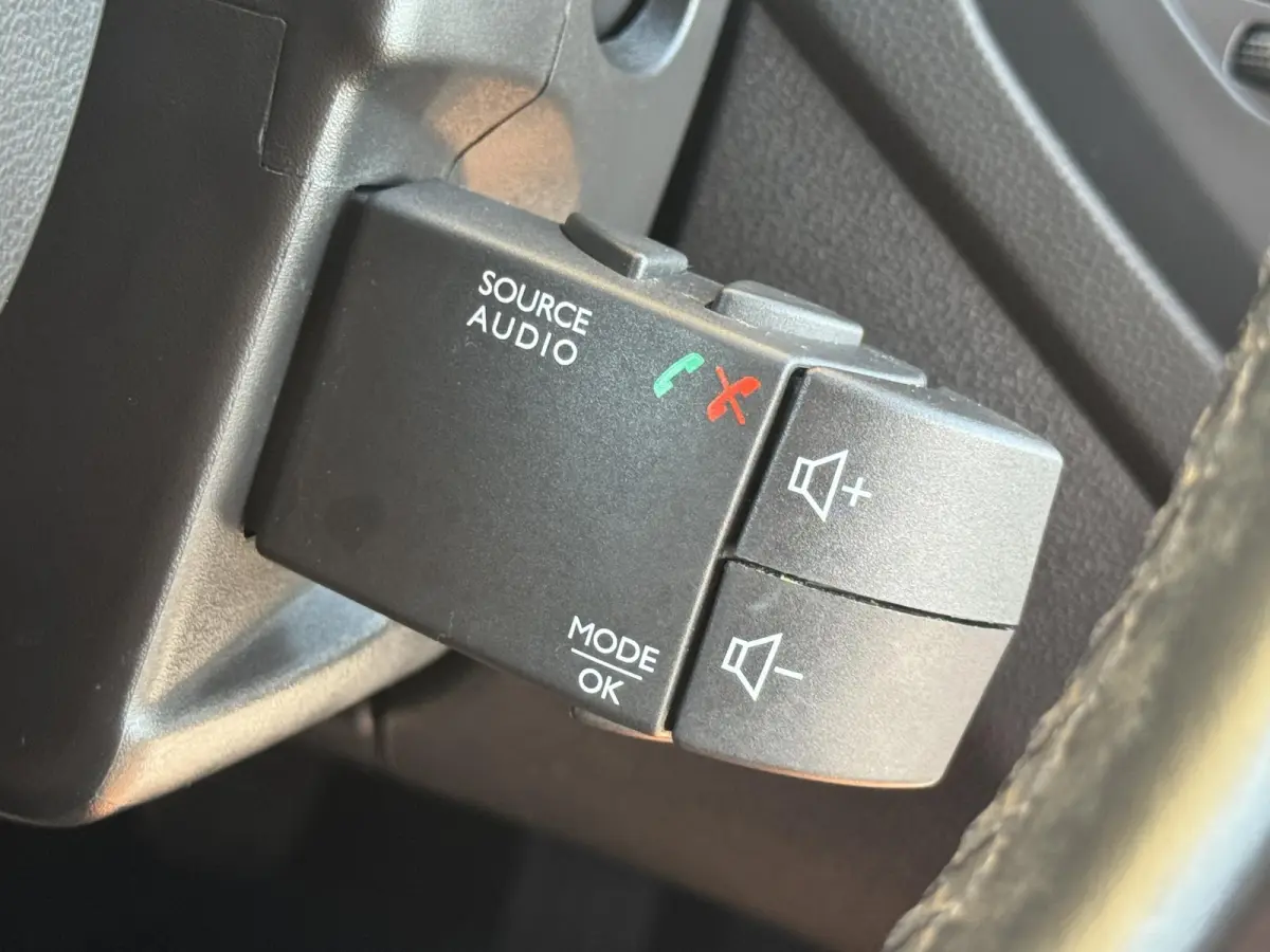 TCe 90 Intens 2-TONE/LED/CAMERA/TREKHAAK/NL-AUTO/68.000 KM!