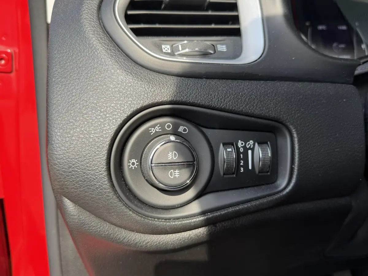 1.4 MultiAir Freedom 17"/Panoramadak/Trekhaak/Camera/Keyless