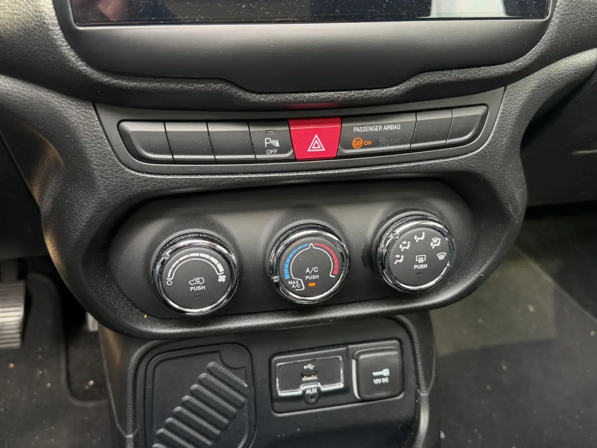 1.4 MultiAir Freedom 17"/Panoramadak/Trekhaak/Camera/Keyless