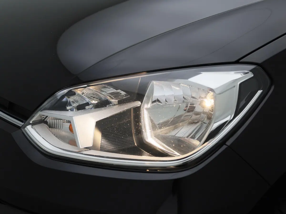 Up! 1.0 65 PK | Camera | Cruise Control | Parkeersensoren | Airco | Automatische dimlichten | Lichtmetalen velgen |