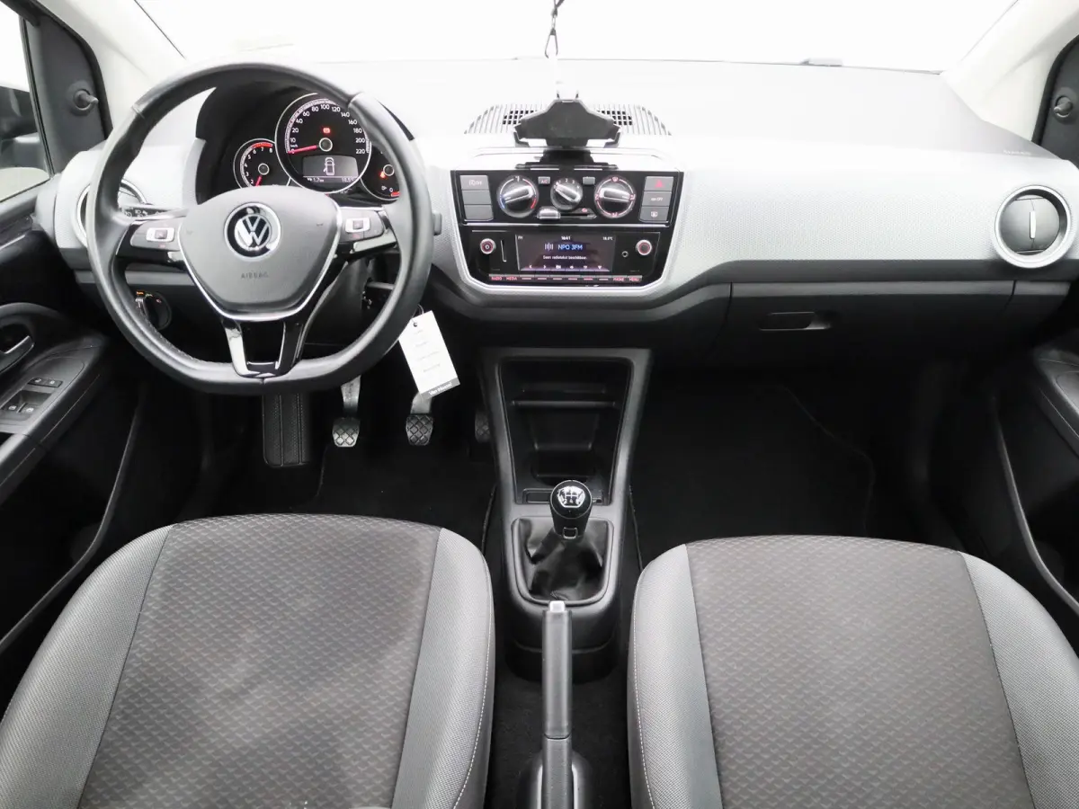 Up! 1.0 65 PK | Camera | Cruise Control | Parkeersensoren | Airco | Automatische dimlichten | Lichtmetalen velgen |