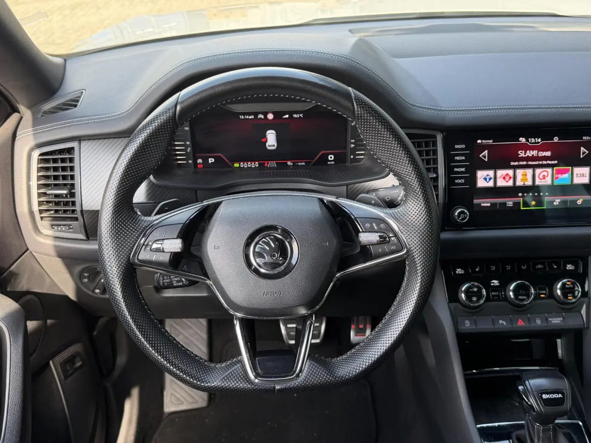 1.5 TSI Sportline Business 7p. 19"/Trekhaak/Camera/PDC v+a/Stoelverwarming + memory/Elektrische klep/Keyless/Adaptieve cruise/Apple Carplay & Android Auto