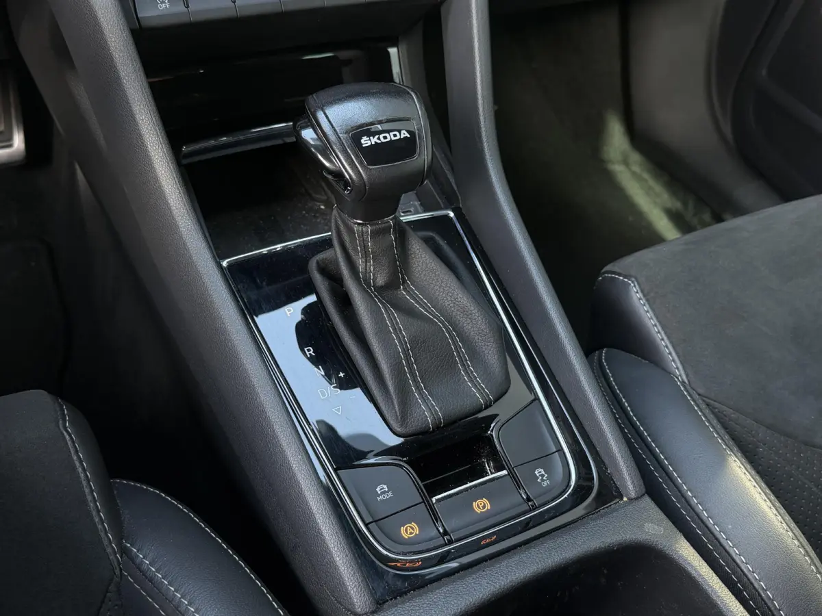 1.5 TSI Sportline Business 7p. 19"/Trekhaak/Camera/PDC v+a/Stoelverwarming + memory/Elektrische klep/Keyless/Adaptieve cruise/Apple Carplay & Android Auto