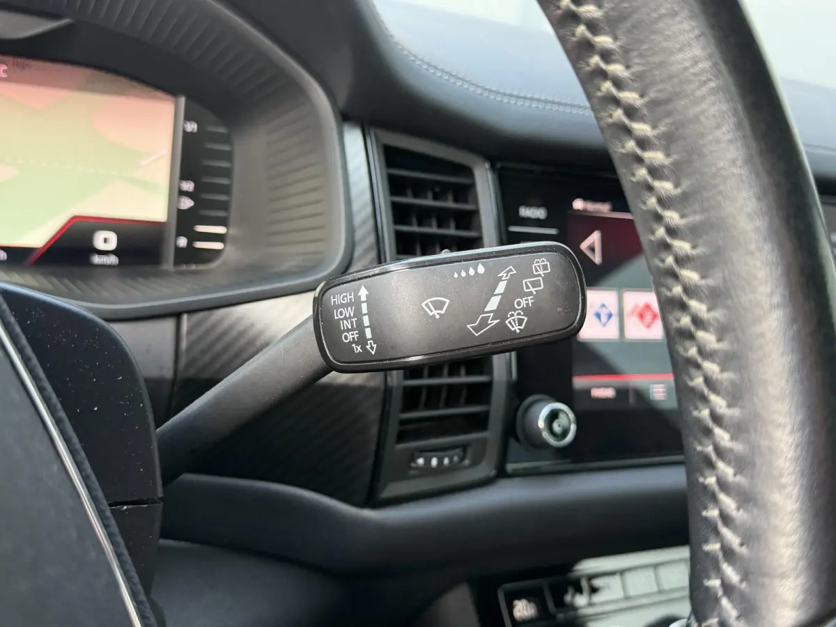 1.5 TSI Sportline Business 7p. 19"/Trekhaak/Camera/PDC v+a/Stoelverwarming + memory/Elektrische klep/Keyless/Adaptieve cruise/Apple Carplay & Android Auto