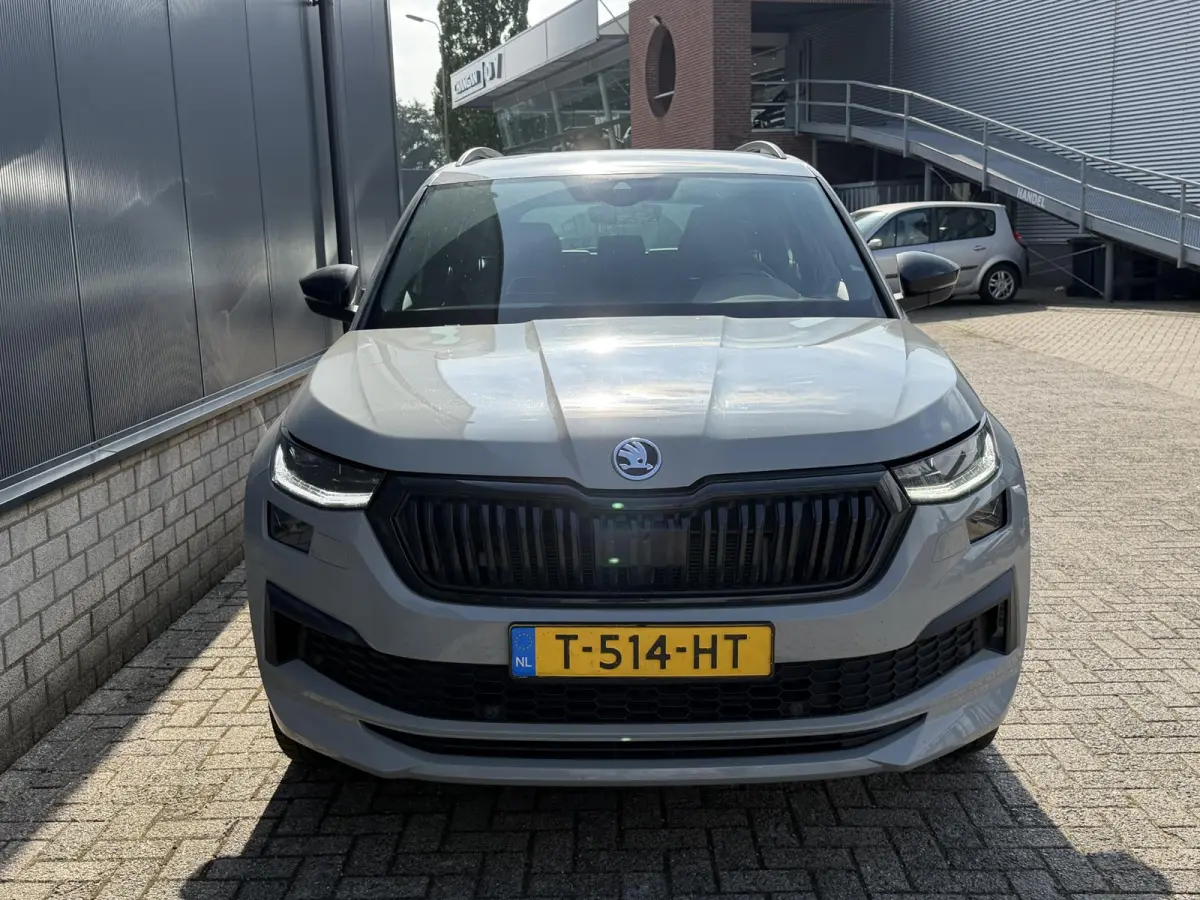 1.5 TSI Sportline Business 7p. 19"/Trekhaak/Camera/PDC v+a/Stoelverwarming + memory/Elektrische klep/Keyless/Adaptieve cruise/Apple Carplay & Android Auto