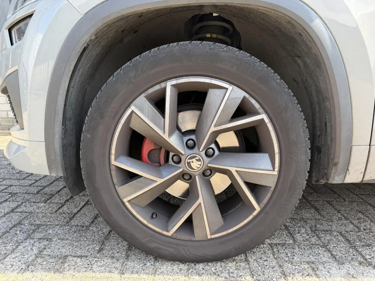 1.5 TSI Sportline Business 7p. 19"/Trekhaak/Camera/PDC v+a/Stoelverwarming + memory/Elektrische klep/Keyless/Adaptieve cruise/Apple Carplay & Android Auto