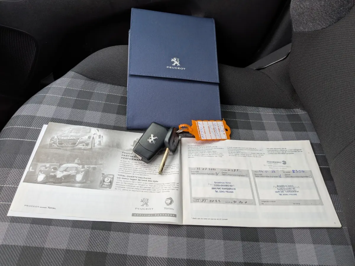 1.0 e-VTi Active Bluetooth | 5-Deurs | Airco | Centrale Vergrendeling | LED Dagrij | Airco | Bestuurdersairbag | Bluetooth telefoonvoorbereiding