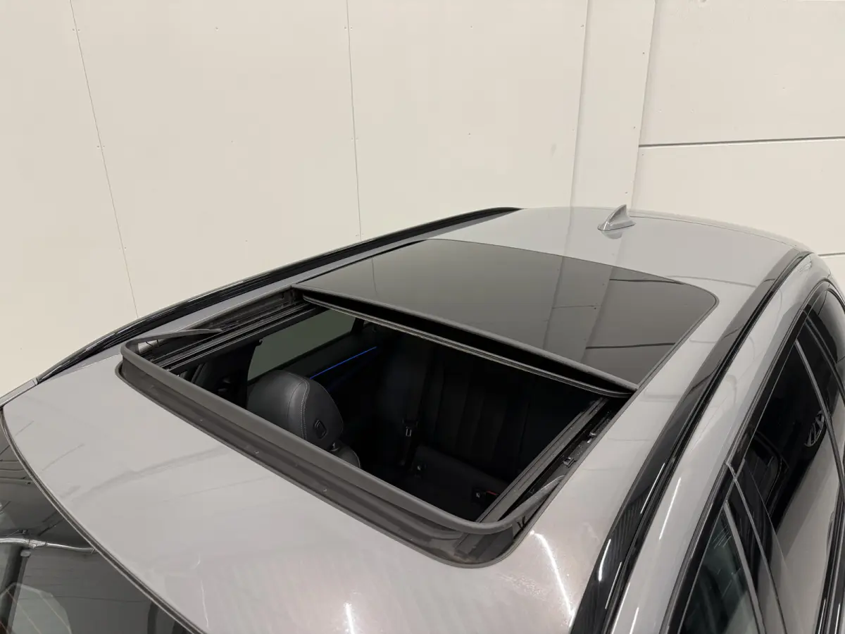 530e xDrive M-Sport BERNINAGRAU/PANO/HEAD-UP/H&K/LEER-SPORT/SOH 90%/MEMORY/ACC/SFEER/LED/DONKERE-HEMEL/19" M-SPORT/SHADOW-LINE/VOLLEDIG BMW DEALER HISTORIE