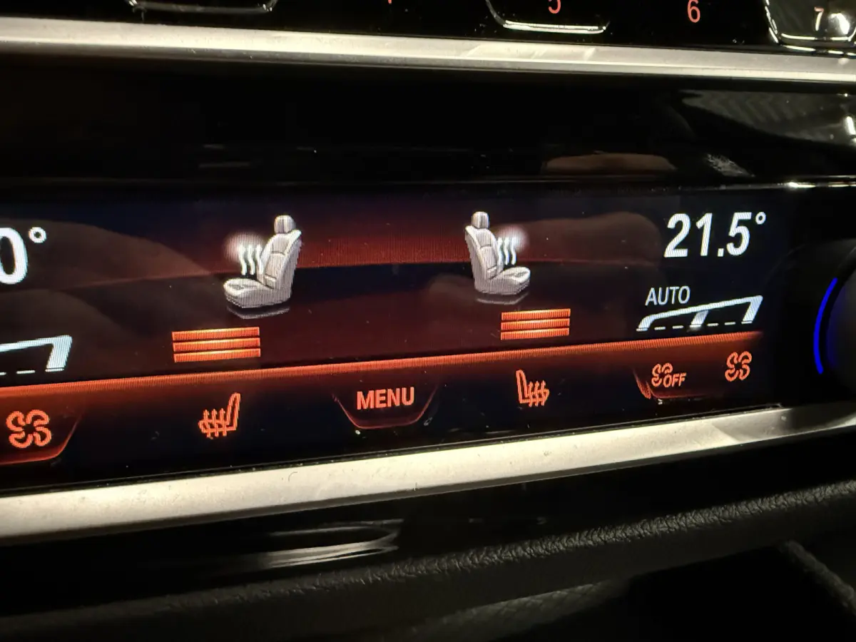 530e xDrive M-Sport BERNINAGRAU/PANO/HEAD-UP/H&K/LEER-SPORT/SOH 90%/MEMORY/ACC/SFEER/LED/DONKERE-HEMEL/19" M-SPORT/SHADOW-LINE/VOLLEDIG BMW DEALER HISTORIE