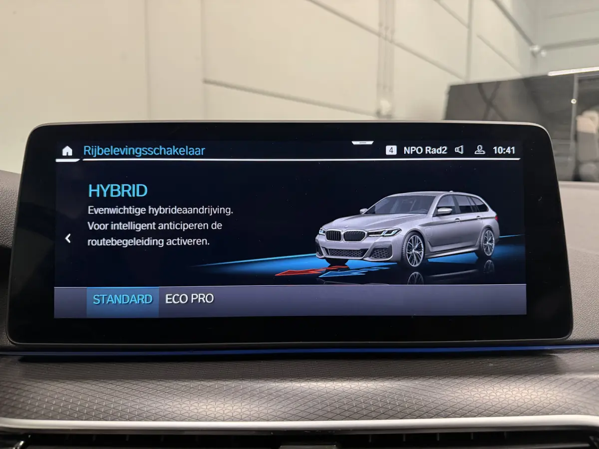 530e xDrive M-Sport BERNINAGRAU/PANO/HEAD-UP/H&K/LEER-SPORT/SOH 90%/MEMORY/ACC/SFEER/LED/DONKERE-HEMEL/19" M-SPORT/SHADOW-LINE/VOLLEDIG BMW DEALER HISTORIE