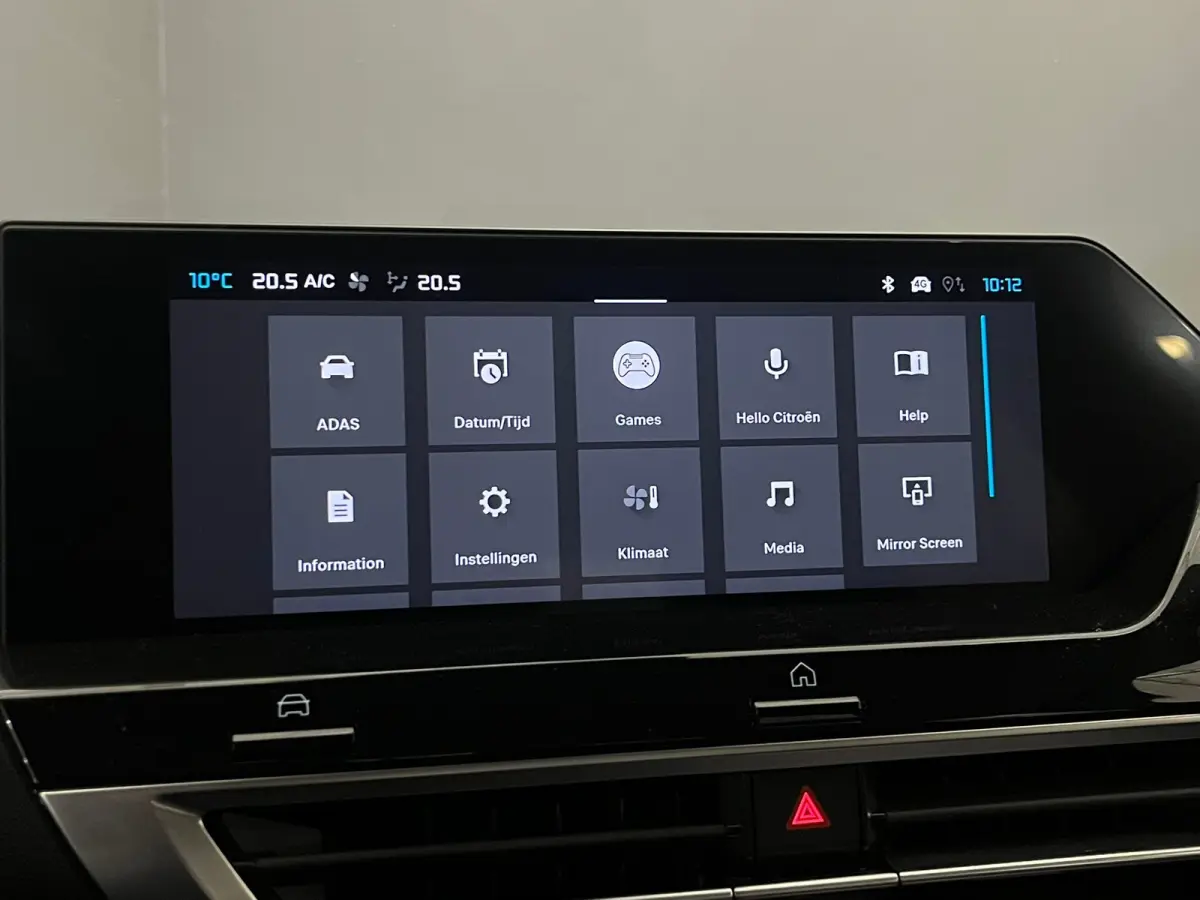 1.2 Hybrid 136 Plus Camera | Navigatie | Carplay | Digitaal Dashboard | 18" Lichtmetaal | Cruise | Climate Control | LED | Achteruitrijcamera | Apple Carplay/Android Auto|telefoonintegratie 