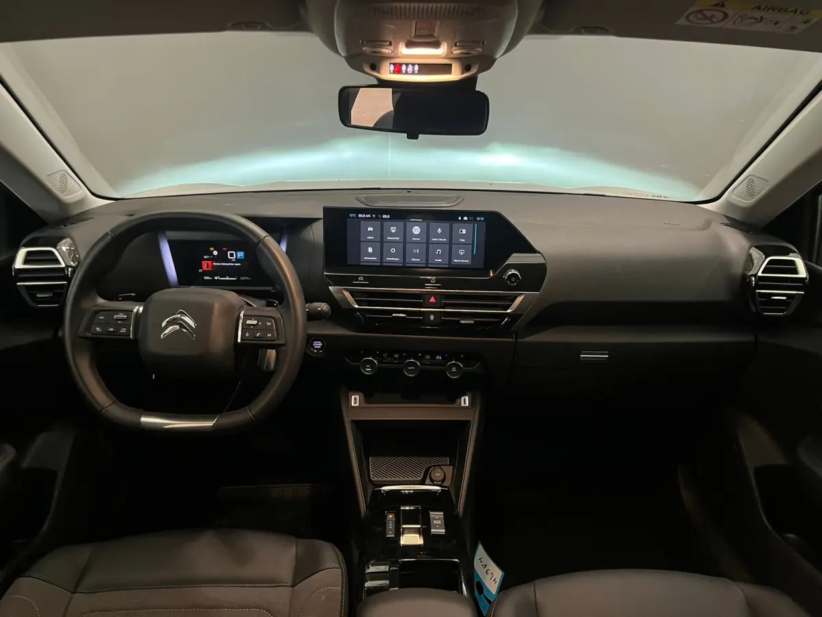 1.2 Hybrid 136 Plus Camera | Navigatie | Carplay | Digitaal Dashboard | 18" Lichtmetaal | Cruise | Climate Control | LED | Achteruitrijcamera | Apple Carplay/Android Auto|telefoonintegratie 