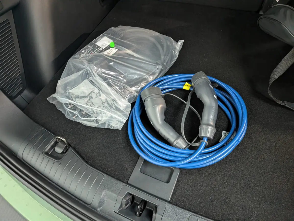 2.5 PHEV Titanium | NL-AUTO! | 1E EIGENAAR! | WINTERPACK | CAMERA | CRUISE | LANE ASSIST | PARK SENS V+A | DEALER OH! | CLIMA | NAVI