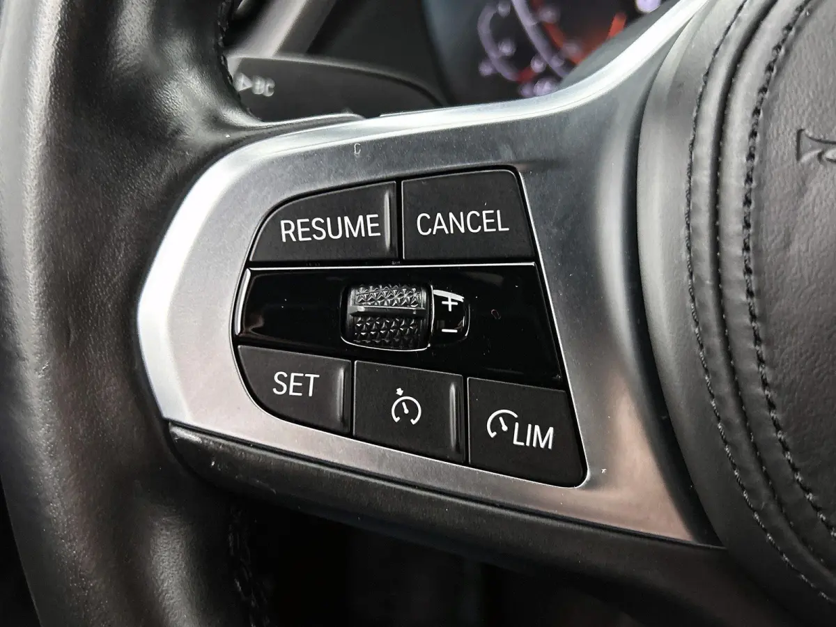 220i High Executive M-Sport | Automaat | LMV | Virtual cockpit | Half Leder | Navigatie | Sfeer verlichting| Parkeer sensoren | Apple carplay | Climate control | DAB | Cruise control