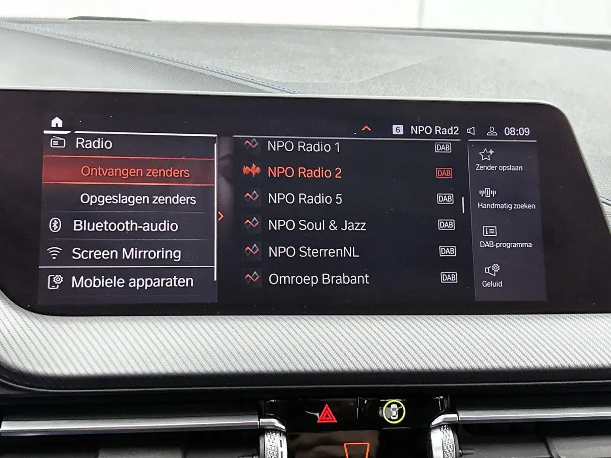220i High Executive M-Sport | Automaat | LMV | Virtual cockpit | Half Leder | Navigatie | Sfeer verlichting| Parkeer sensoren | Apple carplay | Climate control | DAB | Cruise control