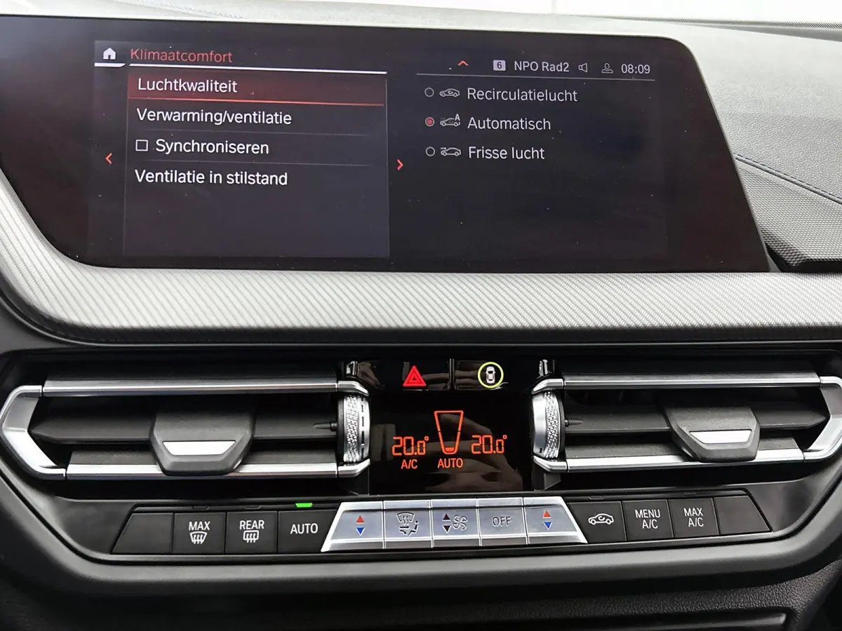 220i High Executive M-Sport | Automaat | LMV | Virtual cockpit | Half Leder | Navigatie | Sfeer verlichting| Parkeer sensoren | Apple carplay | Climate control | DAB | Cruise control