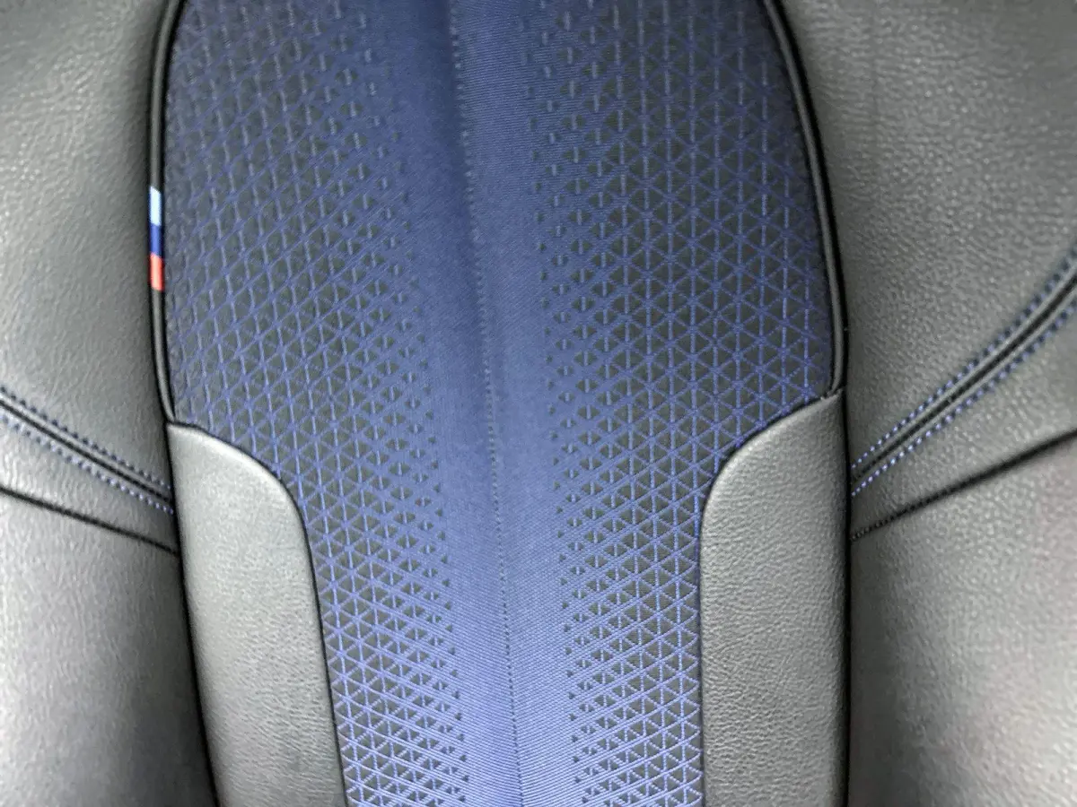 220i High Executive M-Sport | Automaat | LMV | Virtual cockpit | Half Leder | Navigatie | Sfeer verlichting| Parkeer sensoren | Apple carplay | Climate control | DAB | Cruise control