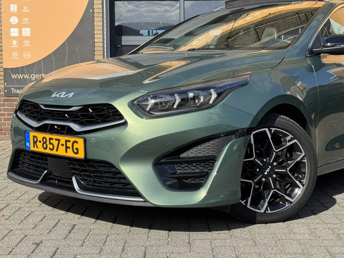 1.0 T-GDi GT-LINE PANODAK/HALF LEER/CAMERA/LED/NL-AUTO/1E EIG.