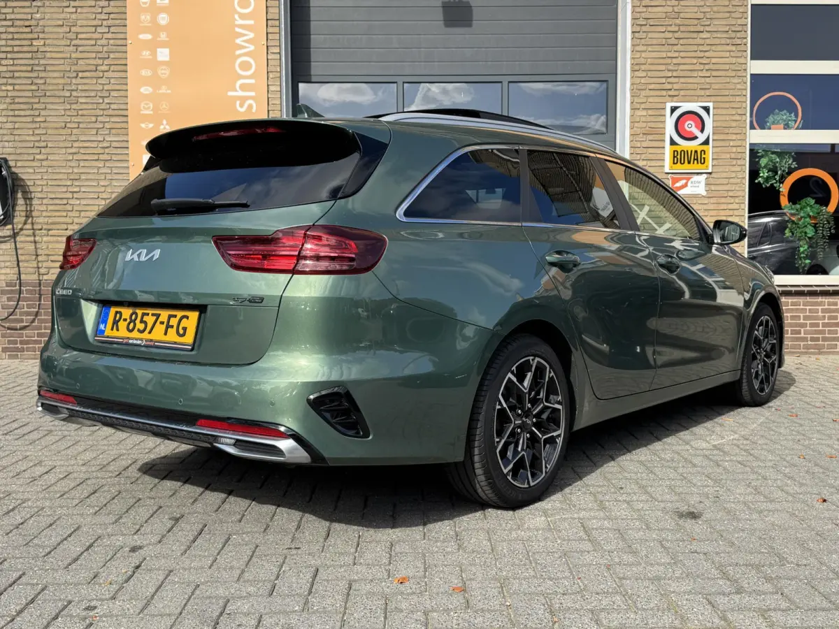 1.0 T-GDi GT-LINE PANODAK/HALF LEER/CAMERA/LED/NL-AUTO/1E EIG.