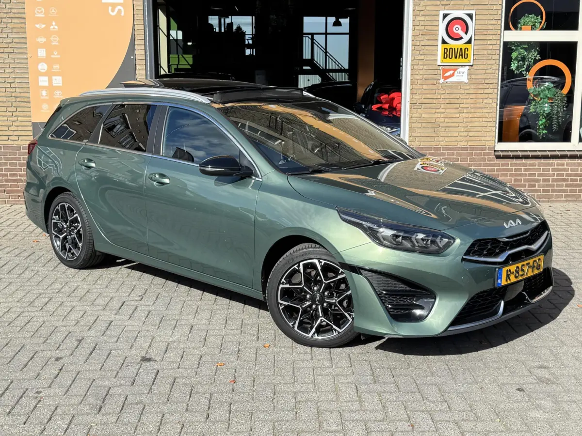 1.0 T-GDi GT-LINE PANODAK/HALF LEER/CAMERA/LED/NL-AUTO/1E EIG.
